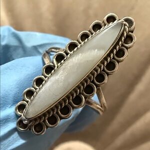 Elegant Sterling Silver 925 Mother of pearl Ring size 7